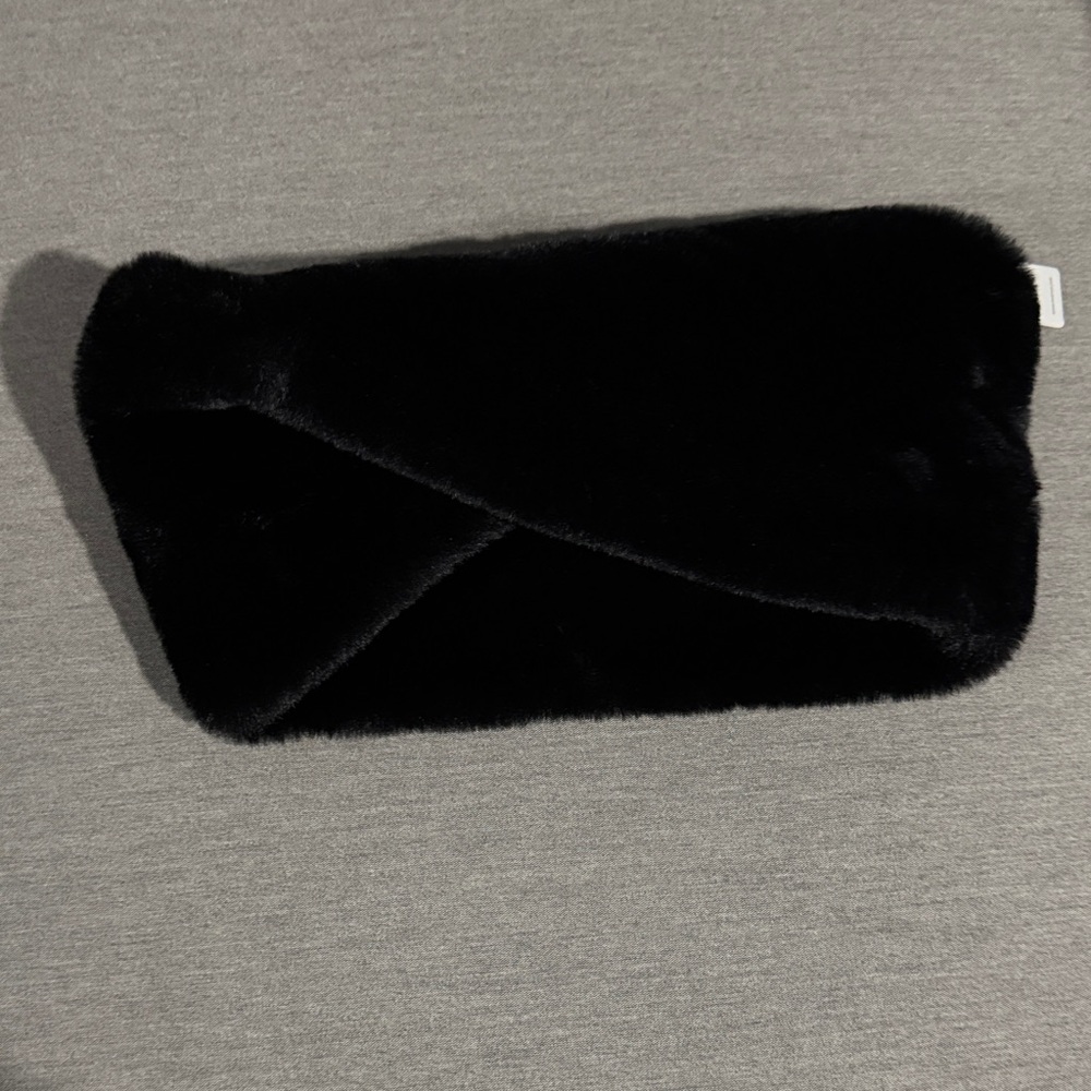 Elegant Black Faux Fur shoulder wrap